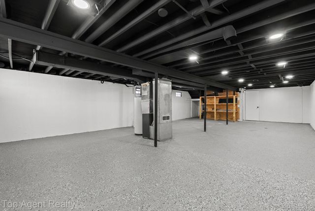 20222 Westhaven Avenue, Southfield, MI 48075