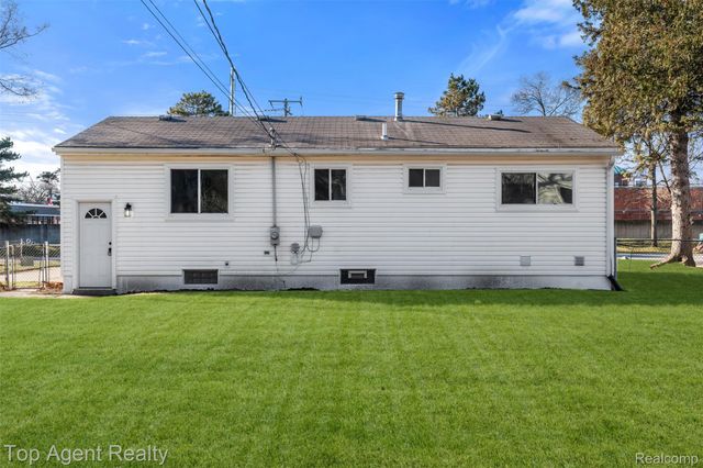 20222 Westhaven Avenue, Southfield, MI 48075