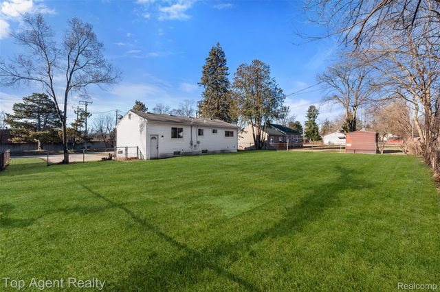 20222 Westhaven Avenue, Southfield, MI 48075