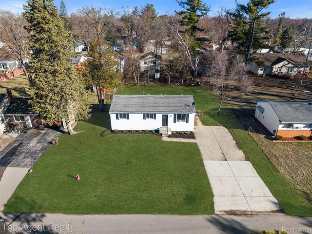 20222 Westhaven Avenue, Southfield, MI 48075