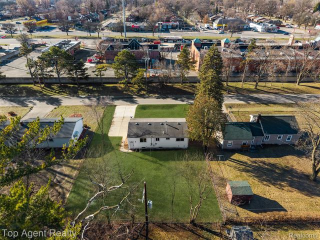 20222 Westhaven Avenue, Southfield, MI 48075