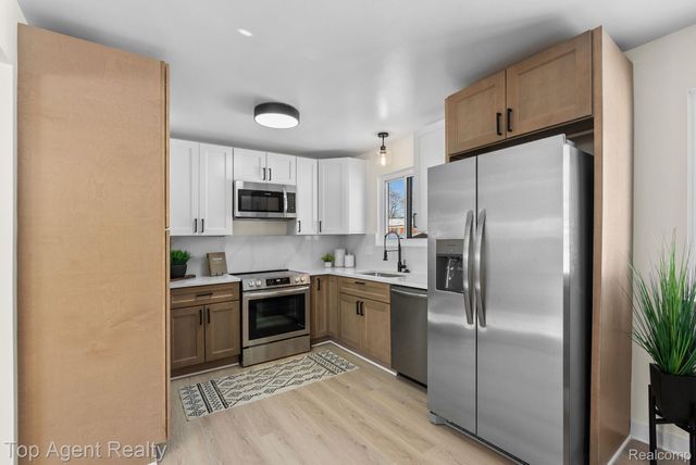 20222 Westhaven Avenue, Southfield, MI 48075