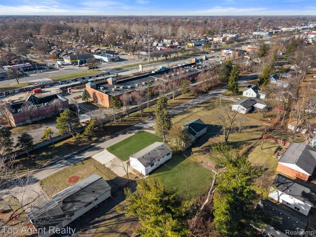 20222 Westhaven Avenue, Southfield, MI 48075