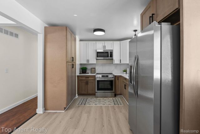 20222 Westhaven Avenue, Southfield, MI 48075