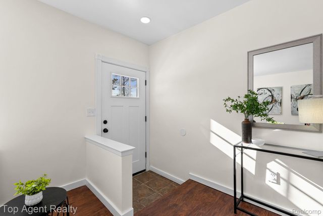 20222 Westhaven Avenue, Southfield, MI 48075