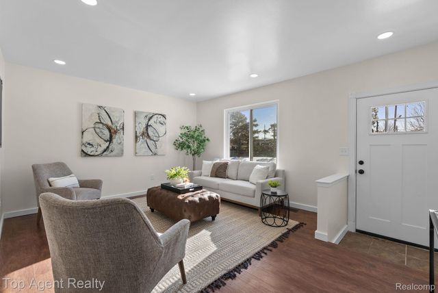 20222 Westhaven Avenue, Southfield, MI 48075