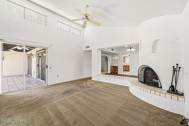 1621 W Agave Lane, Green Valley, AZ 85622