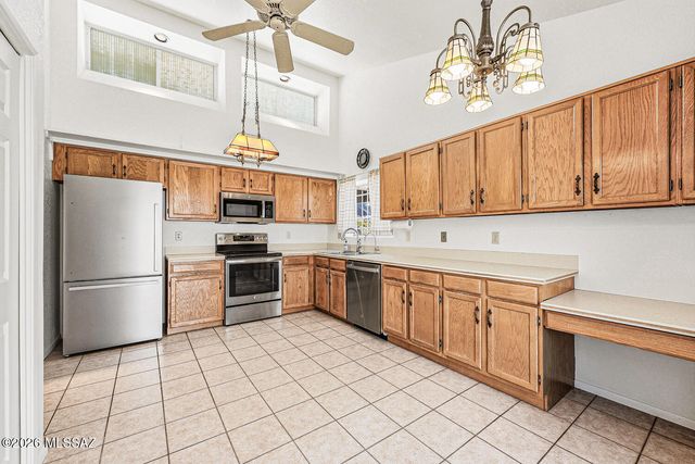 1621 W Agave Lane, Green Valley, AZ 85622