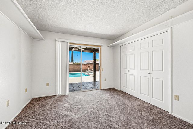 1621 W Agave Lane, Green Valley, AZ 85622