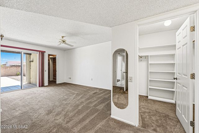 1621 W Agave Lane, Green Valley, AZ 85622