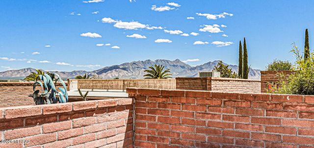 1621 W Agave Lane, Green Valley, AZ 85622