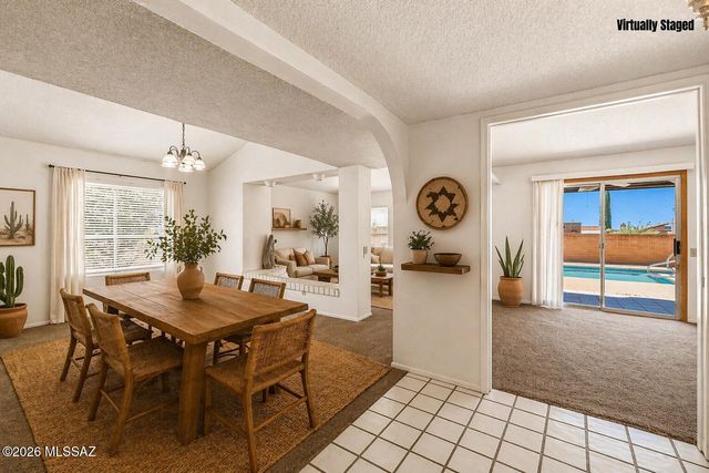 1621 W Agave Lane, Green Valley, AZ 85622