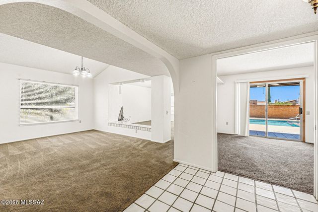 1621 W Agave Lane, Green Valley, AZ 85622