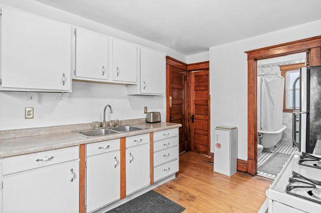 2012 4th Street NE, Minneapolis, MN 55418