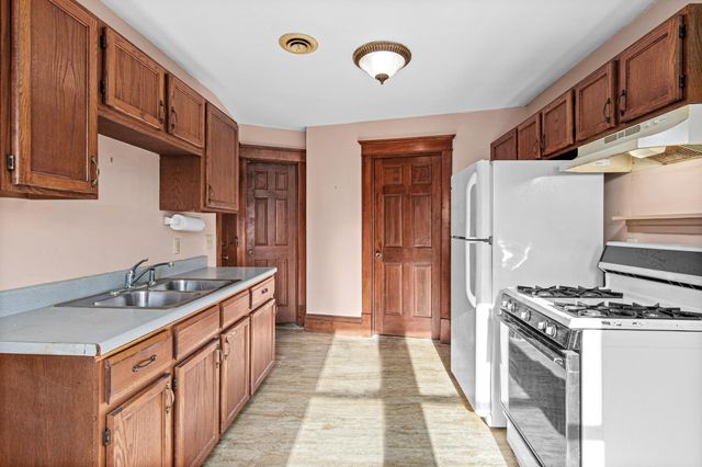 2012 4th Street NE, Minneapolis, MN 55418