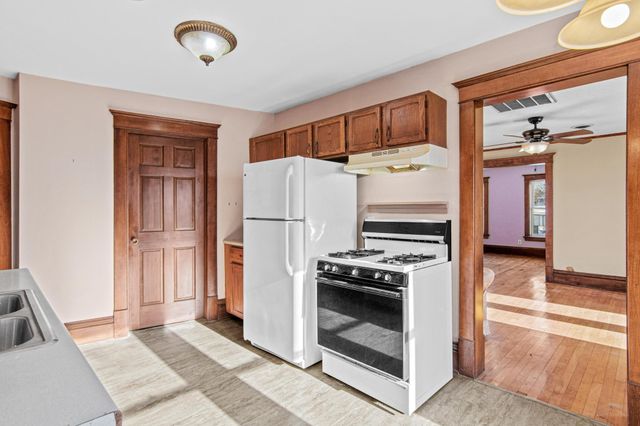 2012 4th Street NE, Minneapolis, MN 55418