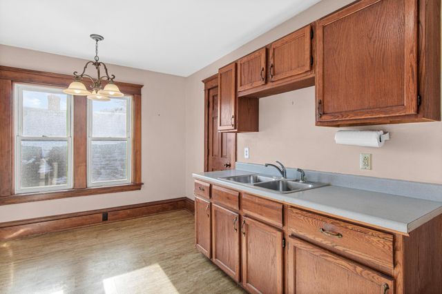 2012 4th Street NE, Minneapolis, MN 55418