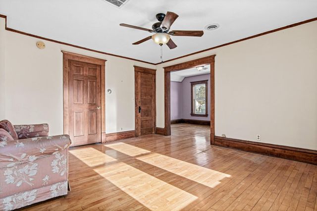 2012 4th Street NE, Minneapolis, MN 55418