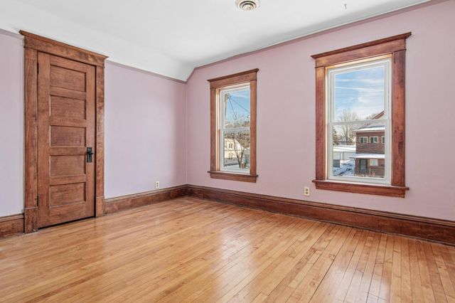 2012 4th Street NE, Minneapolis, MN 55418