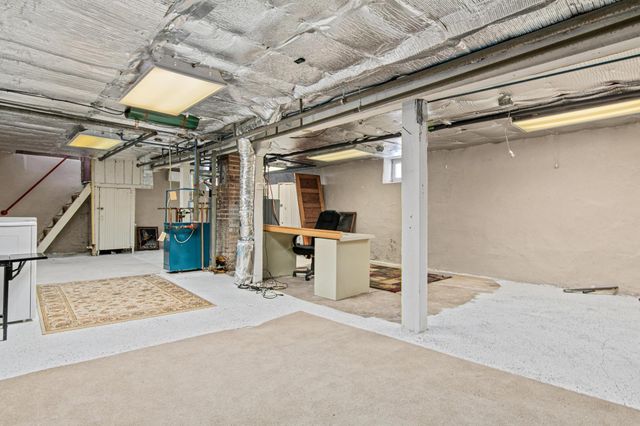 2012 4th Street NE, Minneapolis, MN 55418