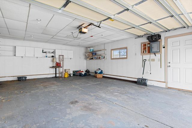 2012 4th Street NE, Minneapolis, MN 55418