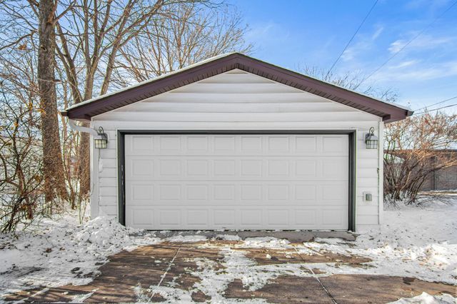 2012 4th Street NE, Minneapolis, MN 55418