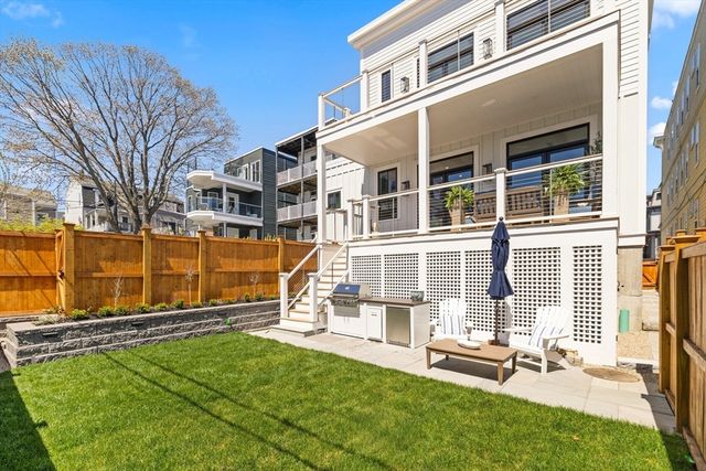 847 E 5th St 2, Boston, MA 02127
