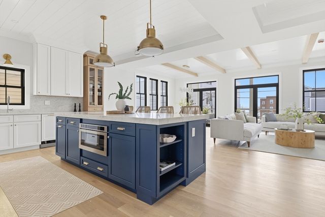 847 E 5th St 2, Boston, MA 02127