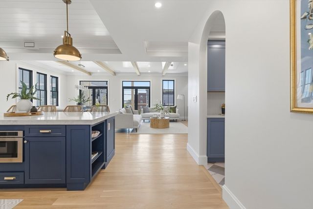 847 E 5th St 2, Boston, MA 02127