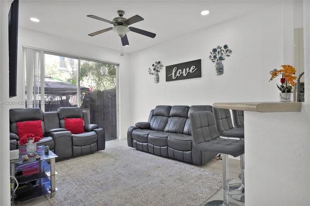 1432 SE 25th Avenue, Homestead, FL 33035