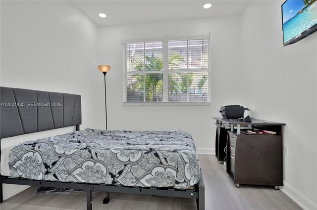 1432 SE 25th Avenue, Homestead, FL 33035