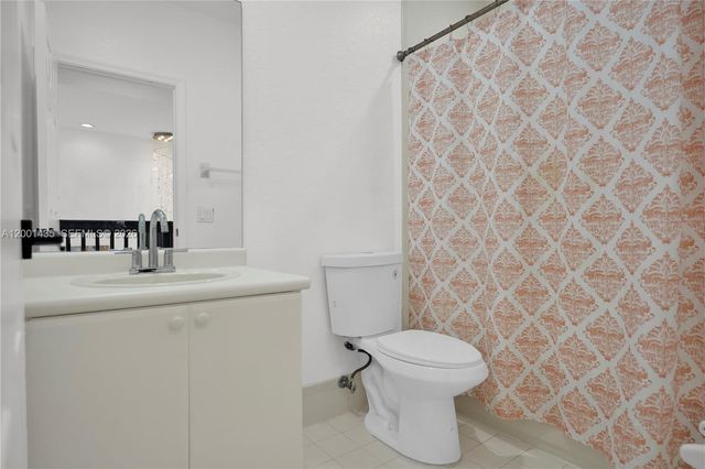 1432 SE 25th Avenue, Homestead, FL 33035