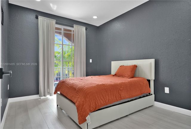 1432 SE 25th Avenue, Homestead, FL 33035
