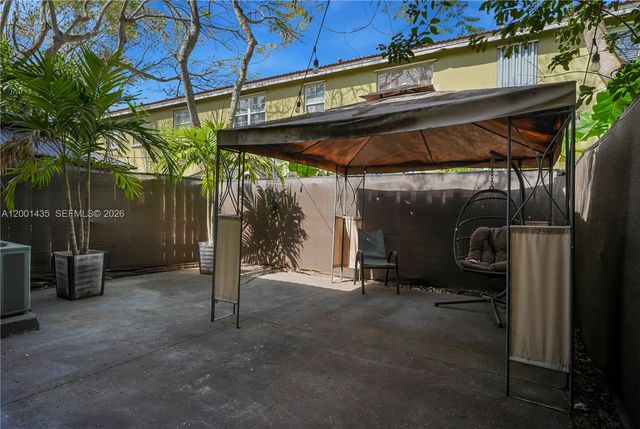 1432 SE 25th Avenue, Homestead, FL 33035