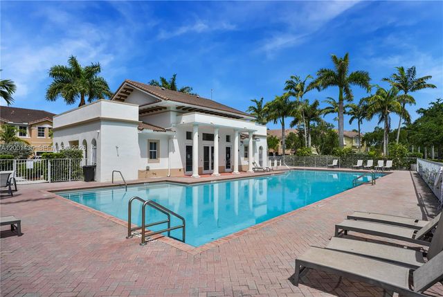1432 SE 25th Avenue, Homestead, FL 33035