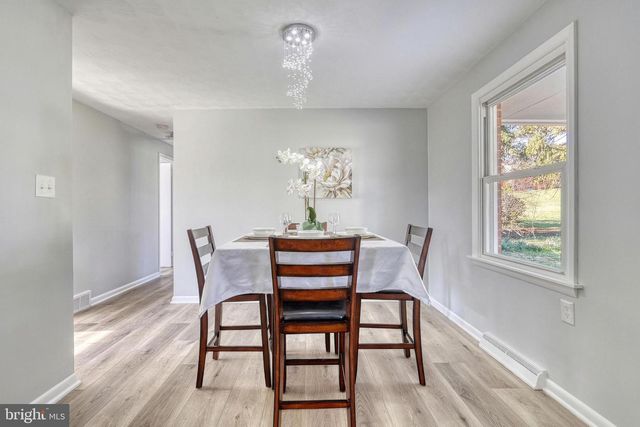 2347 MARDALE DR, York, PA 17403