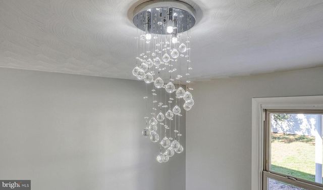 2347 MARDALE DR, York, PA 17403