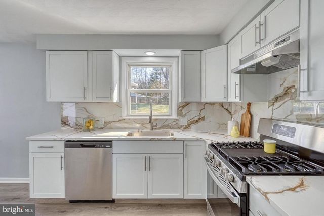 2347 MARDALE DR, York, PA 17403