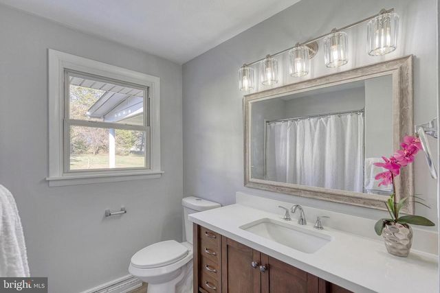 2347 MARDALE DR, York, PA 17403