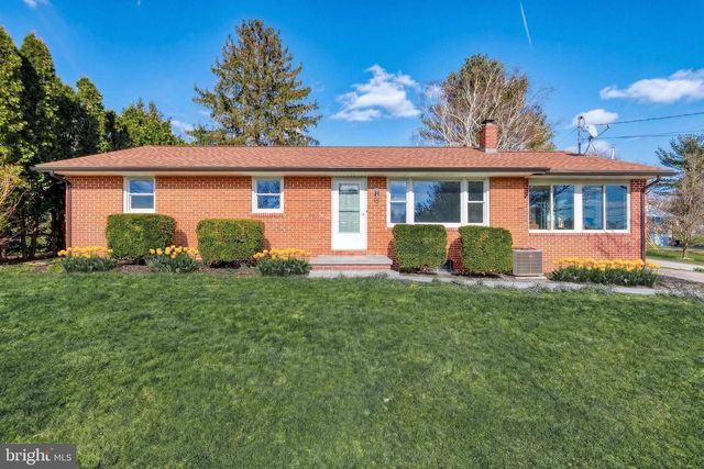 2347 MARDALE DR, York, PA 17403