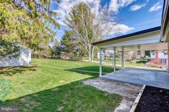 2347 MARDALE DR, York, PA 17403