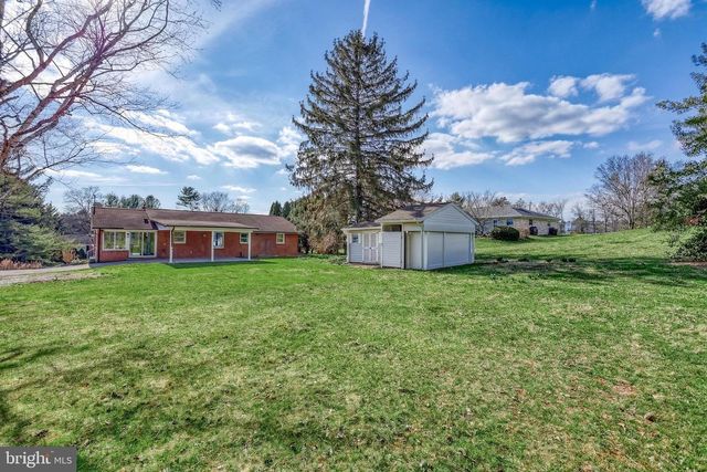 2347 MARDALE DR, York, PA 17403