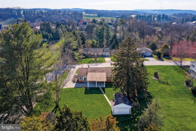 2347 MARDALE DR, York, PA 17403