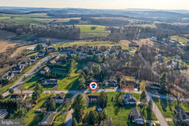 2347 MARDALE DR, York, PA 17403