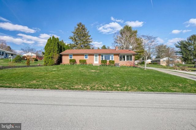 2347 MARDALE DR, York, PA 17403