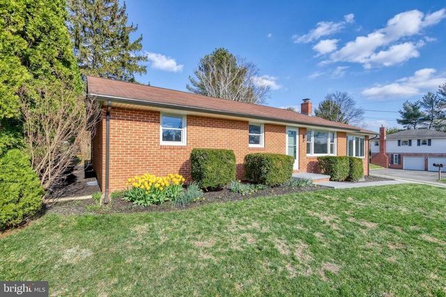 2347 MARDALE DR, York, PA 17403