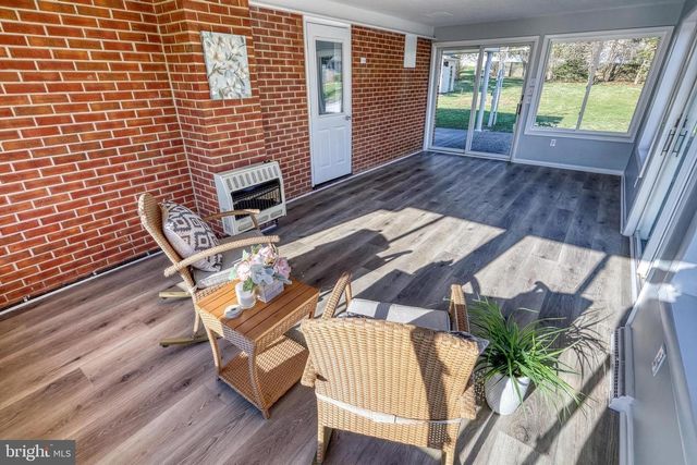 2347 MARDALE DR, York, PA 17403