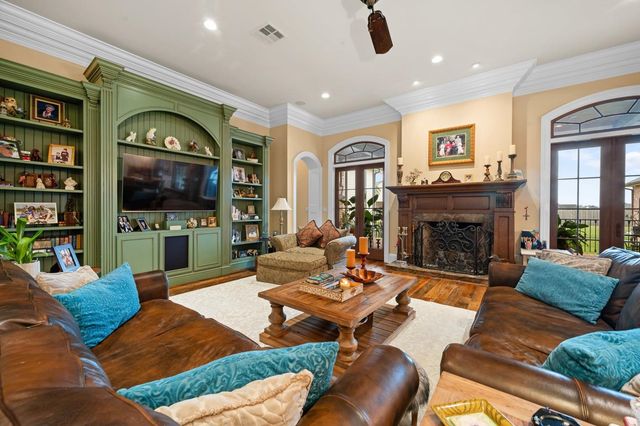 279 Ashburn Drive, Schriever, LA 70395