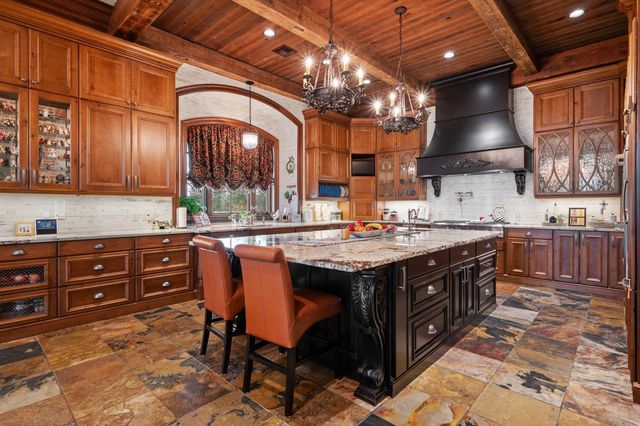 279 Ashburn Drive, Schriever, LA 70395