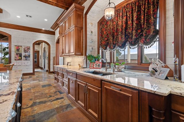 279 Ashburn Drive, Schriever, LA 70395